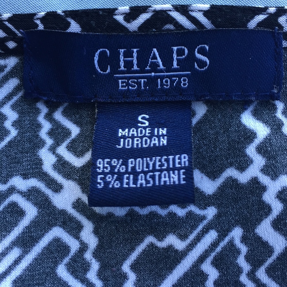✨Chaps Patterned Wrap Top✨ - Picture 3 of 7